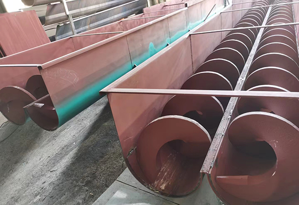 六臺(tái)雙螺旋輸送機(jī)制造即將完成